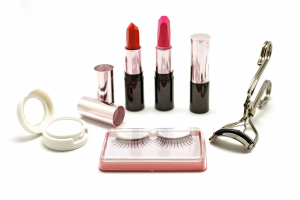 Make-up set met lippenstift valse wimpers wimper krultang en eyesha — Stockfoto