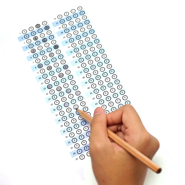 Hoja de respuesta puntuación de prueba con lápiz —  Fotos de Stock