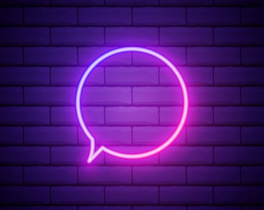 Konuşma balonu pembe parlak neon ui ux simgesi. Parlayan işaret logosu vektörü. Tuğla duvar arkaplanında parlayan konuşma balonu izole