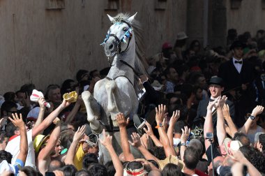 şenlikleri sant joan ciutadella, menorca içinde