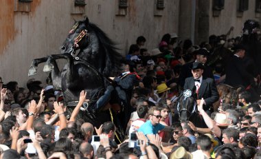 şenlikleri sant joan ciutadella, menorca içinde