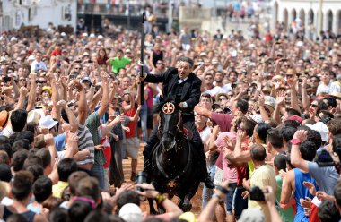 şenlikleri sant joan ciutadella, menorca içinde