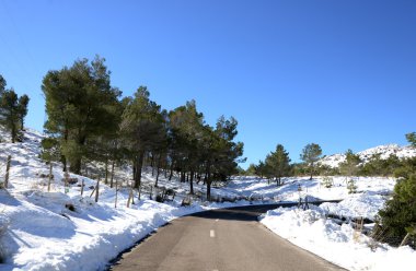 Sierra de Tramuntana Mallorca, İspanya'da yoğun kar yağışı.