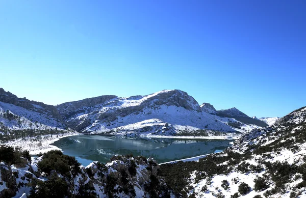 Zware sneeuwval in de Sierra de Tramuntana in Mallorca, Spanje Spanje. — Stockfoto
