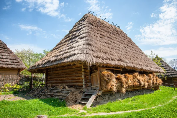 Huzulen-Haus das Museum in Uschhorod — Stockfoto
