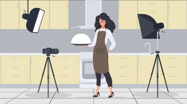 Mutfağın içinde aşçı var.