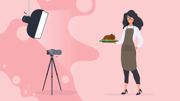 Кулінарний Блогер Жінка Кухонному Фартусі Тримає Смажену Курку Підносі Камера — стоковий вектор