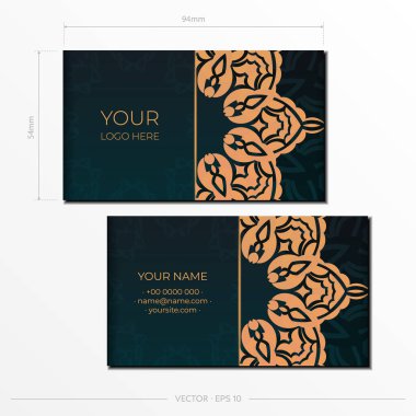 Koyu yeşil renkli, lüks desenli bir kartvizit tasarımı. Seçkin süslemeli, sunulabilir kartvizit.