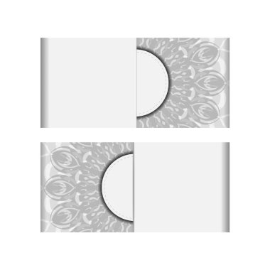 Metnin ve siyah süslemelerin için yer içeren vektör davetiye kartı. Kartpostal tasarımı Mandalas ile beyaz renkler.