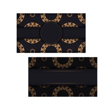 Kahverengi klasik süslemeli siyah tebrik kartı.