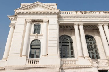 Katmandu 'nun kraliyet sarayı olarak da bilinen Hanuman dhoka Basantapur, Katmandu' da bulunmaktadır ve Licchavi döneminde kurulmuştur.