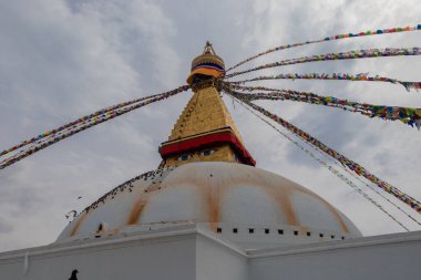 Boudhanath stupa, Nepal 'in Katmandu şehrinde yer alan ve UNESCO tarafından dünya mirası ilan edilen dünyanın en büyük stupalarından biridir.