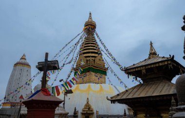 Maymun Tapınağı olarak da bilinen Swayambhunath, Nepal Katmandu 'nun kalbinde yer almaktadır ve UNESCO tarafından Dünya Mirası ilan edilmiştir.