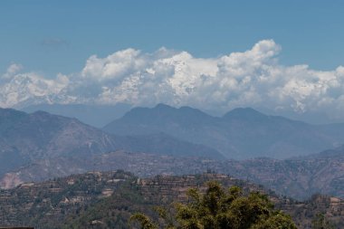 Pokhara 'daki güzel dağ sıraları ve dağlar Batase Dada, Tansen, Palpa, Nepal' den görülmektedir.