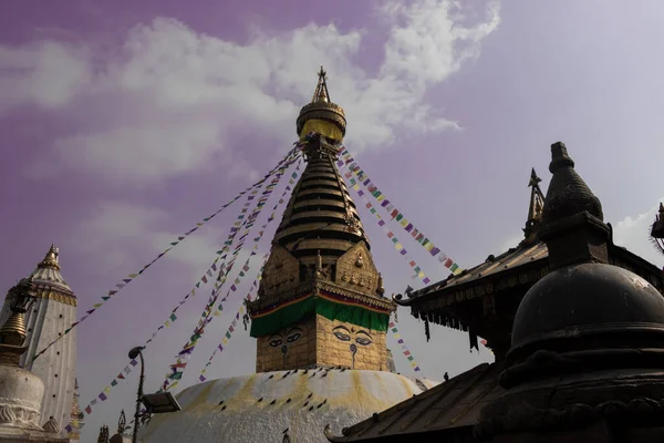 Swayambhunath Também Conhecido Como Monkey Temple Está Localizado Coração Katmandu — Fotografia de Stock