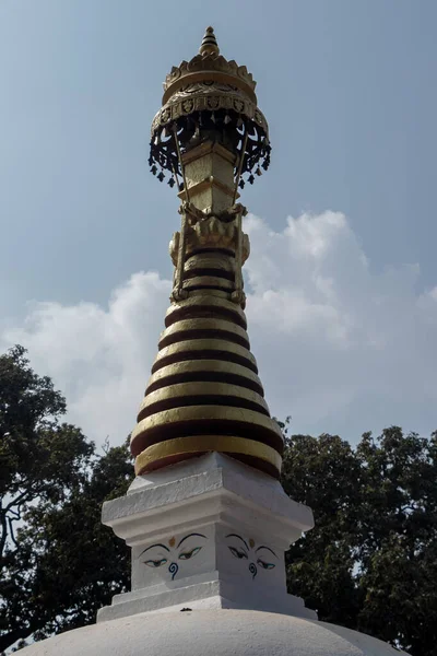 Pequena Estupa Com Árvore Céu Como Pano Fundo Swayambhunath Kathmandu — Fotografia de Stock