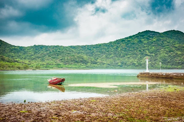 Barco en la orilla — Foto de Stock