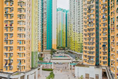 Hong Kong, Kowloon 'da kamu gayrimenkulleri. Yaşlılar ve yoksullar için kalabalık evler