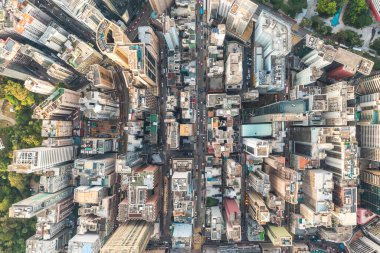 Hong Kong 'un ticari ve alışveriş merkezi Tsim Sha Tsui' nin destansı hava manzarası.
