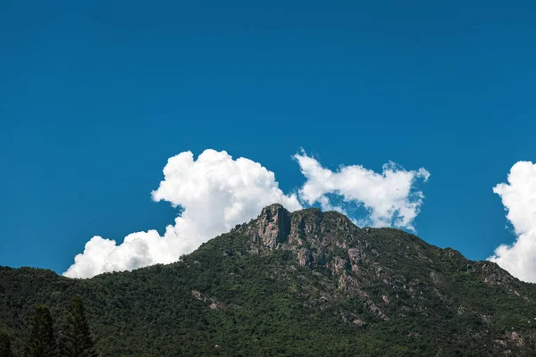 Hong Kong Dağ Aslanı Kayası Açık Gökyüzü — Stok fotoğraf