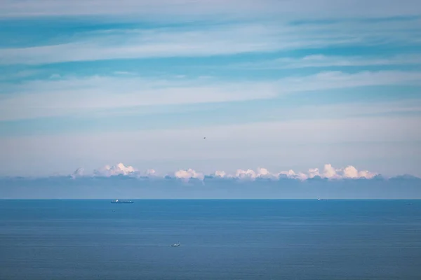 Cargo Container Ship Ocean Horizon Far Away Daytime — Stock Photo, Image