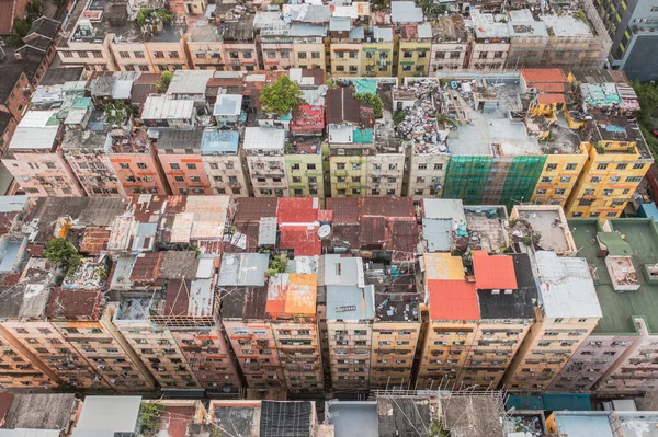 Increíble Colorido Tejado Desordenado Casa Residencial Edad Densa Kowloon Hong —  Fotos de Stock