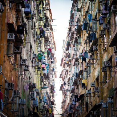 Akşam eski kompakt daire Hong Kong