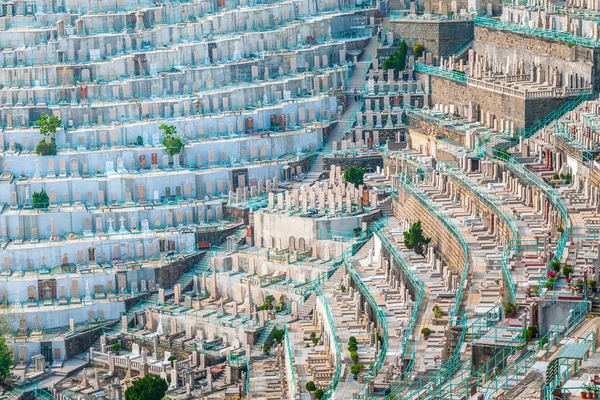 Hong Kong, Asya mezarlıkta