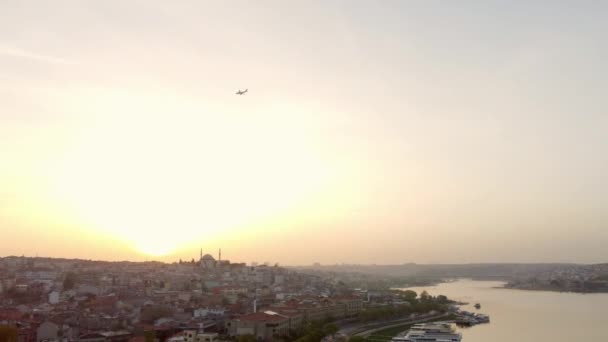 Turquía Estambul Vuelo Con Dron Sobre Ciudad Mezquita Casas Monumentos — Vídeo de stock