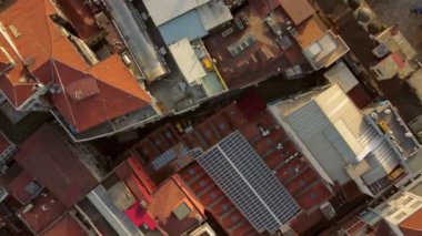 Türkiye, İstanbul sehri üzerinde insansız hava aracı, cami, evler, İstanbul 'un dönüm noktaları