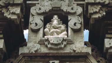 Bali dili gates Ganesha taş şekilde
