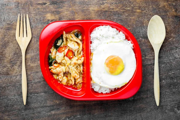 Stir-Fried Basil Chicken and Fried Egg with Rice — Stock Photo, Image