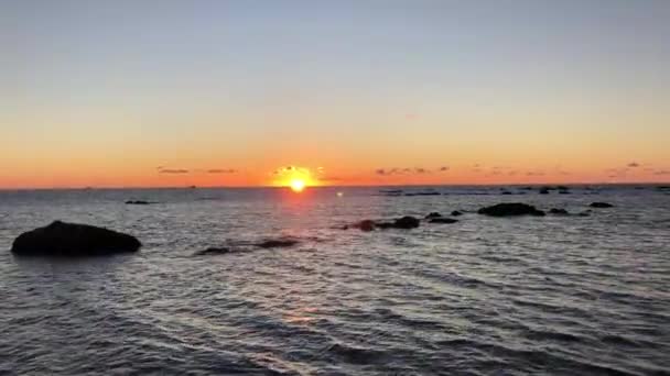 Západ slunce na Jaderském moři v Durres Albánie — Stock video