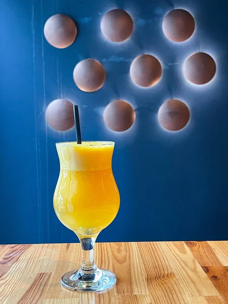 Close-up one glass of Orange Juice. summer time — Stock Photo, Image