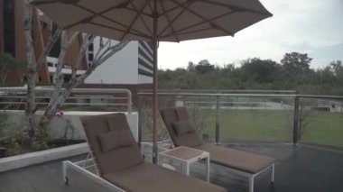 21 Ekim 2020 - Desaru Tatil Köyü, Johor, Malezya: Havuzdan Batı 'ya Açık Göl Bölgesi. 