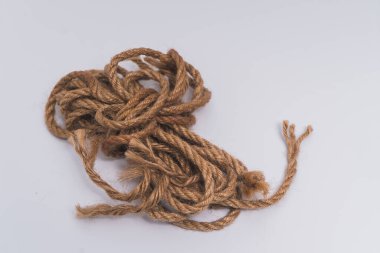 Küçük mutfak havluları, lacivert geri dönüşümlü malzeme. Beyaz arkaplan yüzeyinde