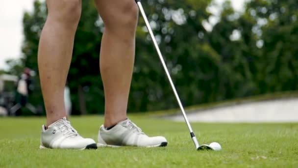 Kuala Lumpur Malasia Mac 2019 Joven Golfista Balancea Conductor Para — Vídeo de stock