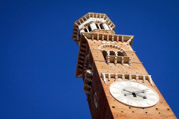 Lamberti Tower in Verona — Stock Photo, Image