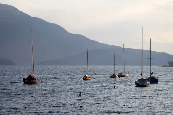 Barcos no lago Como — Fotografia de Stock