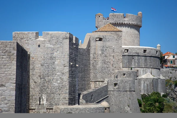 Dubrovnik régi városfalain — Stock Fotó
