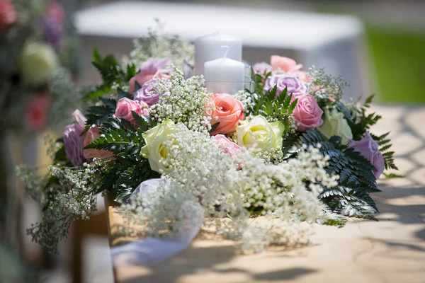 Tavolo da sposa fiori — Foto Stock