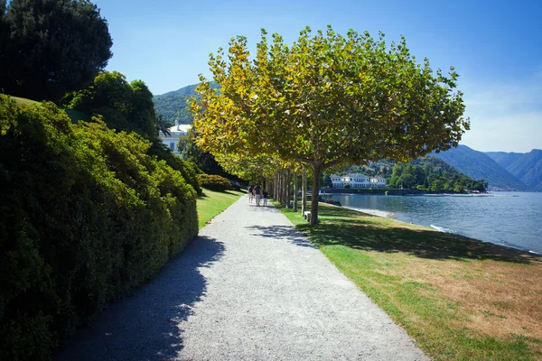 Blick auf den schönen Park der Villa Melzi — Stockfoto