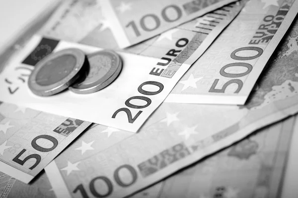 Closeup of euro banknotes and coins — Stock Photo, Image