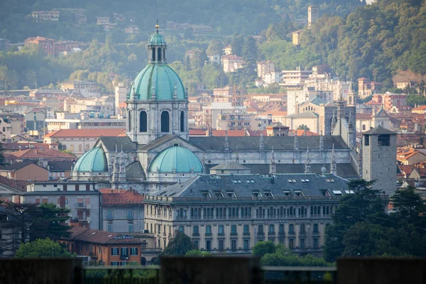 Comos katedral vid Comosjön — Stockfoto