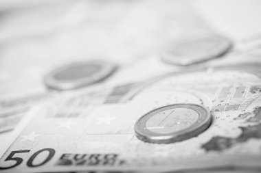 Closeup euro banknot ve madeni paralar