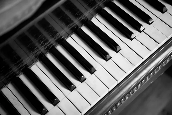 Keyboard of Vintage Piano — Stock Photo, Image