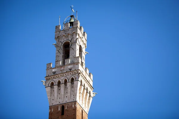 Siena, Olaszország. Torre del Mangia torony — Stock Fotó