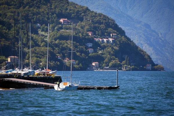 Bellano en el Lago de Como, Italia — Foto de Stock