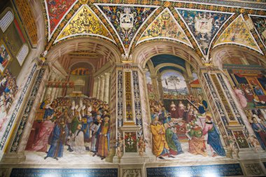 Siena Katedrali'nin kütüphanesinde Piccolomini