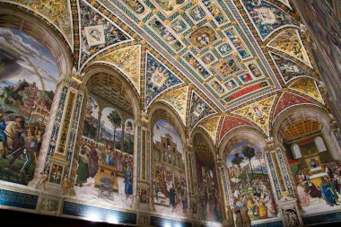 Siena Katedrali'nin kütüphanesinde Piccolomini
